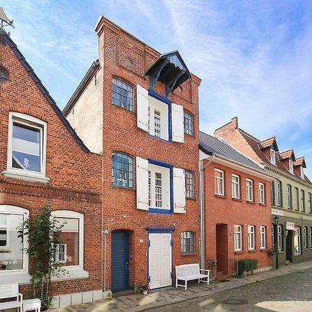 Ferienwohnung Altes Kontorhaus Kajüte Husum  Exterior foto